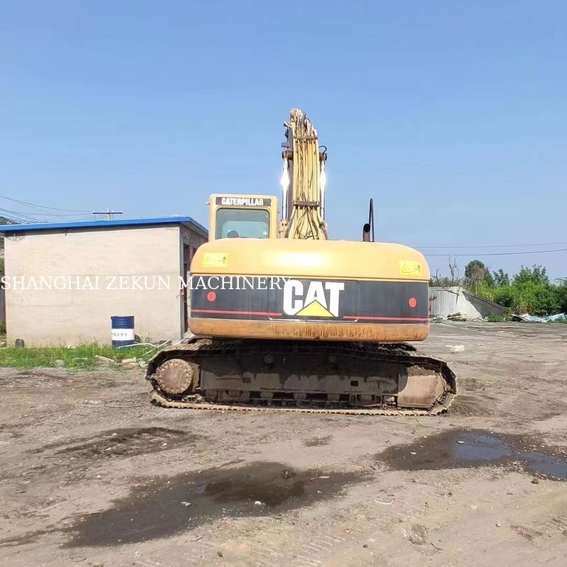 Máy đào Caterpillar 320C cũ từ năm 2014 phù hợp với các cửa hàng sửa chữa máy móc và nhiều hơn nữa