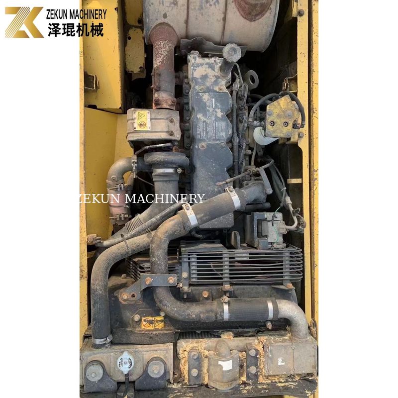 Sử dụng Komatsu 200 Excavator Trong tay thứ hai PC200-6 Digger trọng lượng vận hành 20,15ton