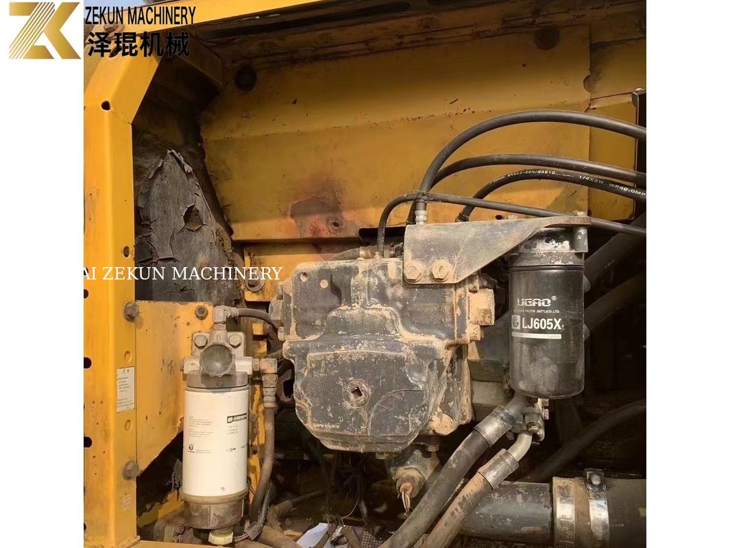 Sử dụng Komatsu 200 Excavator Trong tay thứ hai PC200-6 Digger trọng lượng vận hành 20,15ton