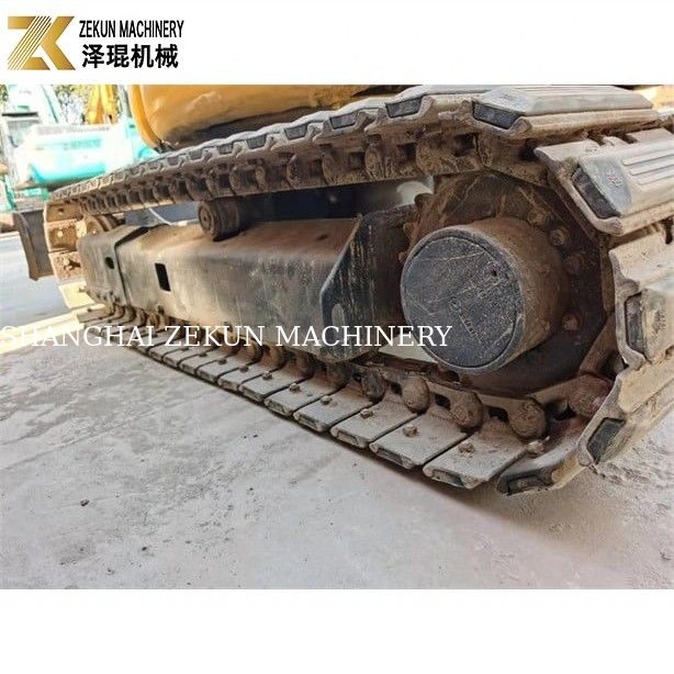 3Máy đào mini.5 tấn sử dụng KOMATSU PC35MR-5 từ năm 2016 với Máy đào thủy lực