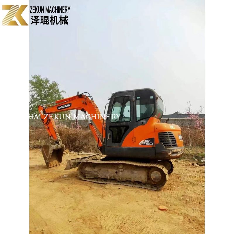 Doosan DX60-7 DX60-9 6T Máy đào bò từ Hàn Quốc
