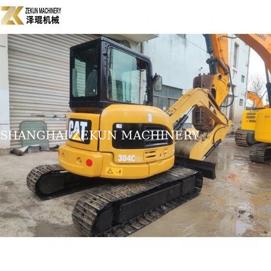 Máy đào 4 tấn sử dụng CAT 304 với cabin khép kín và xi lanh thủy lực gốc