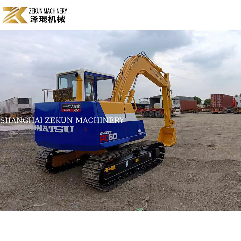 Nhật Bản Komatsu PC60-6 máy đào với trọng lượng hoạt động thấp 6 TON và trong tình trạng tốt