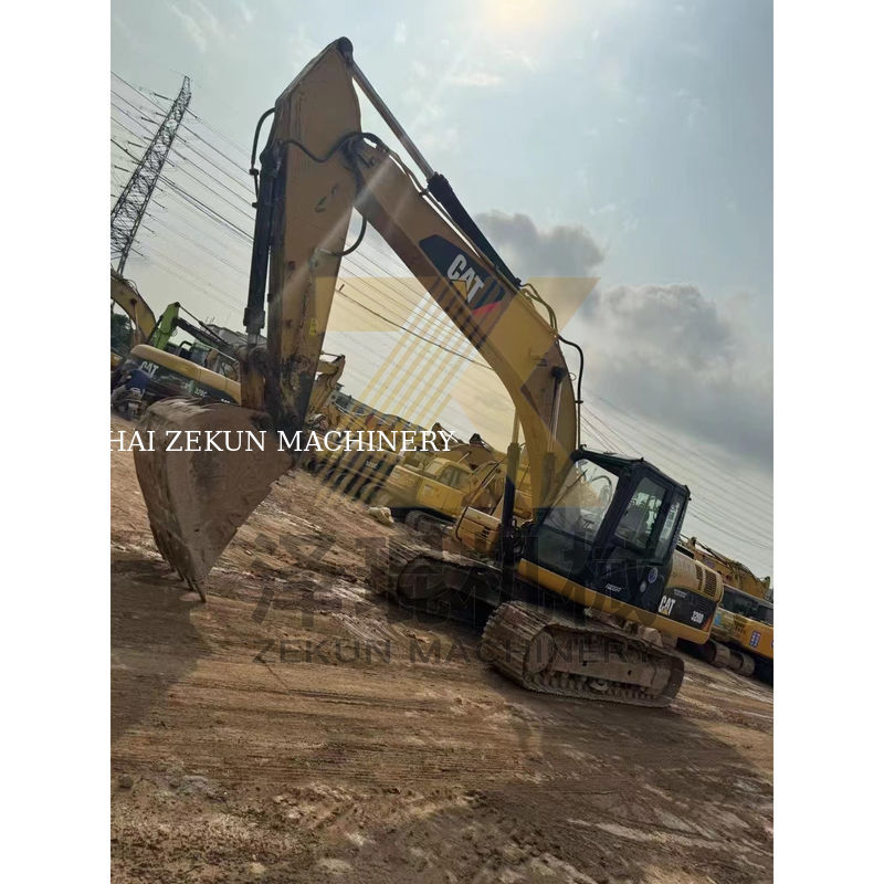 Máy đào cũ Cat 320D ở Nhật Bản với trọng lượng máy 20000 KG trong tình trạng tốt