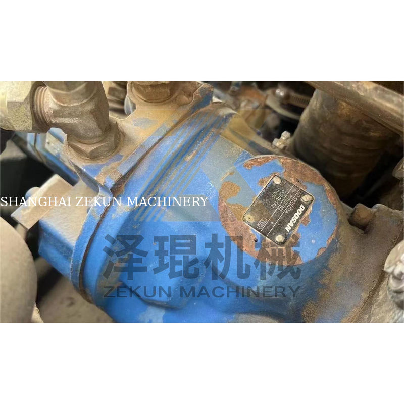 2015 sử dụng máy đào Doosan DH60-7 trong tình trạng tốt 5500 KG trọng lượng máy