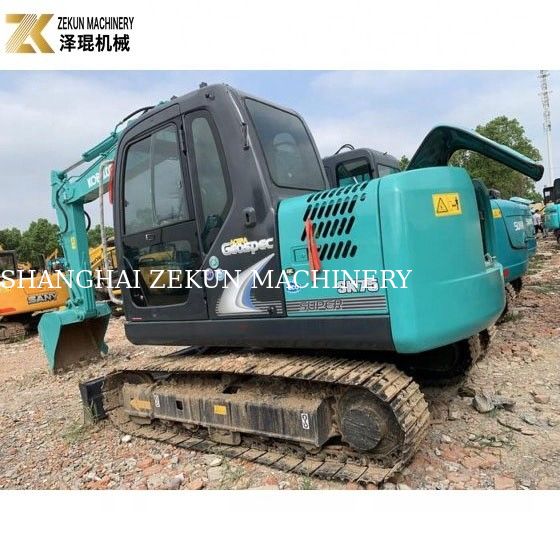 Máy đào mini 7 tấn Kobelco SK 75 SR UR với động cơ ISUZU và máy bơm thủy lực gốc