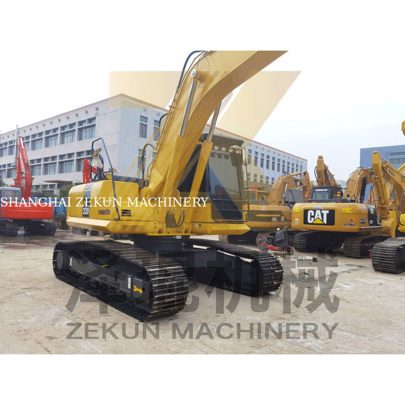 Máy đào 22 tấn Komatsu 220 PC220 đã sử dụng với dung lượng xô 1M3 và 1050 giờ làm việc