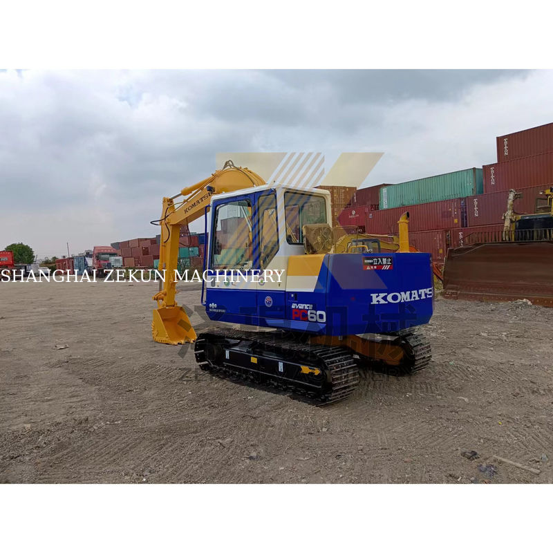 Máy đào Komatsu PC60-5 đã qua sử dụng với xi lanh thủy lực khác và vào năm 2022