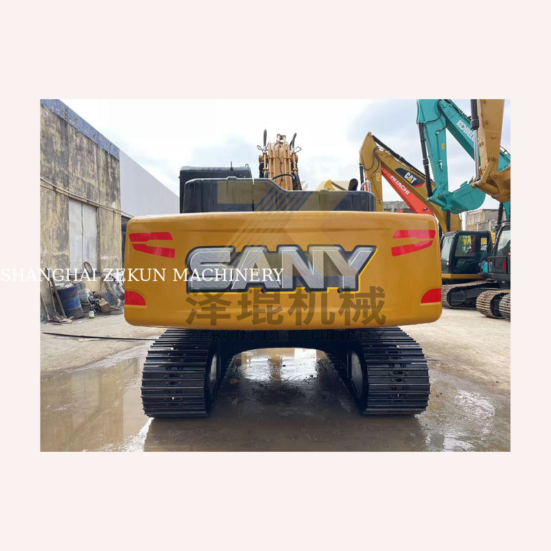 Máy đào Sany sy215c trong tình trạng tốt với số giờ thấp và động cơ vào năm 2023