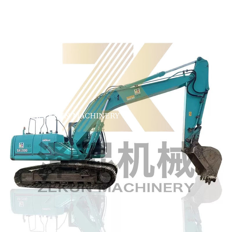 Máy đào Kobelco SK200-8 sử dụng máy bơm thủy lực khác và trọng lượng máy 20000 KG