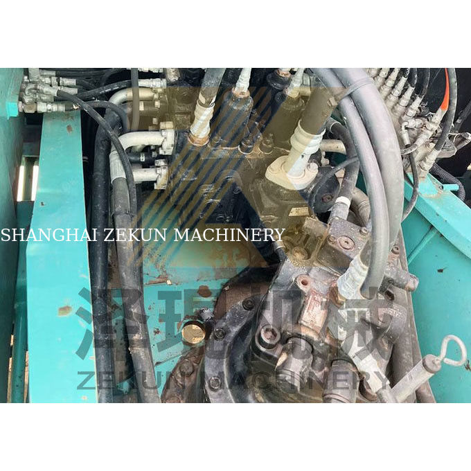 Máy đào Kobelco SK200-8 sử dụng máy bơm thủy lực khác và trọng lượng máy 20000 KG