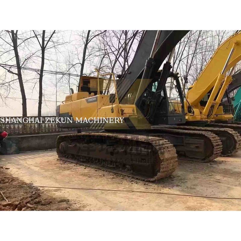 Máy đào cũ Volvo Ec480dl với 4600 giờ làm việc và xi lanh thủy lực khác