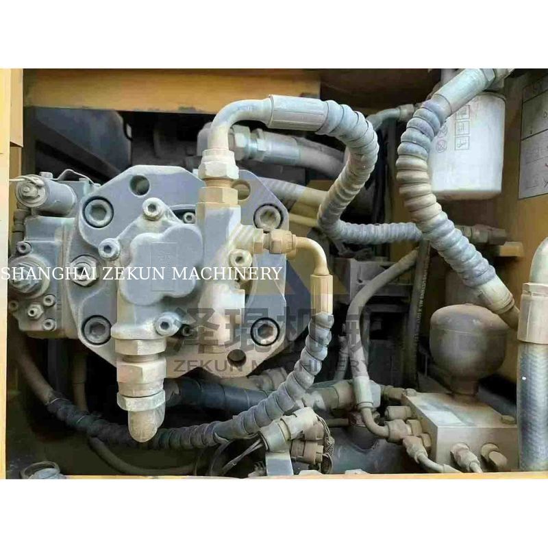 Volvo EC140DL máy đào cũ 14 tấn với giờ làm việc thấp và xi lanh thủy lực bền