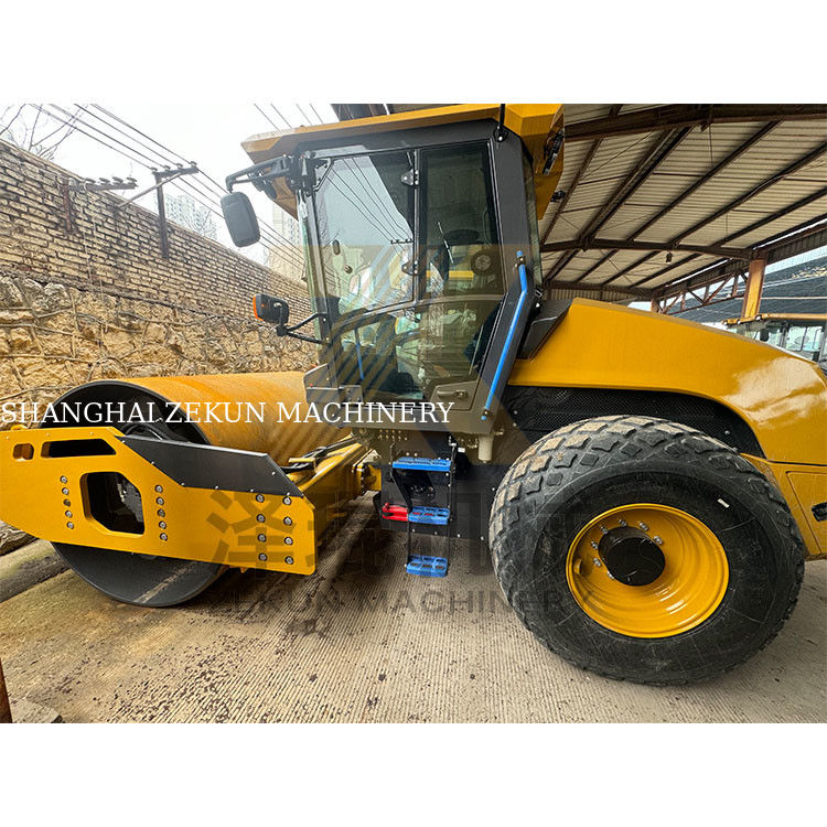 13ton XCMG XS135 Full Hydraulic Single Drum Roller EU giai đoạn V