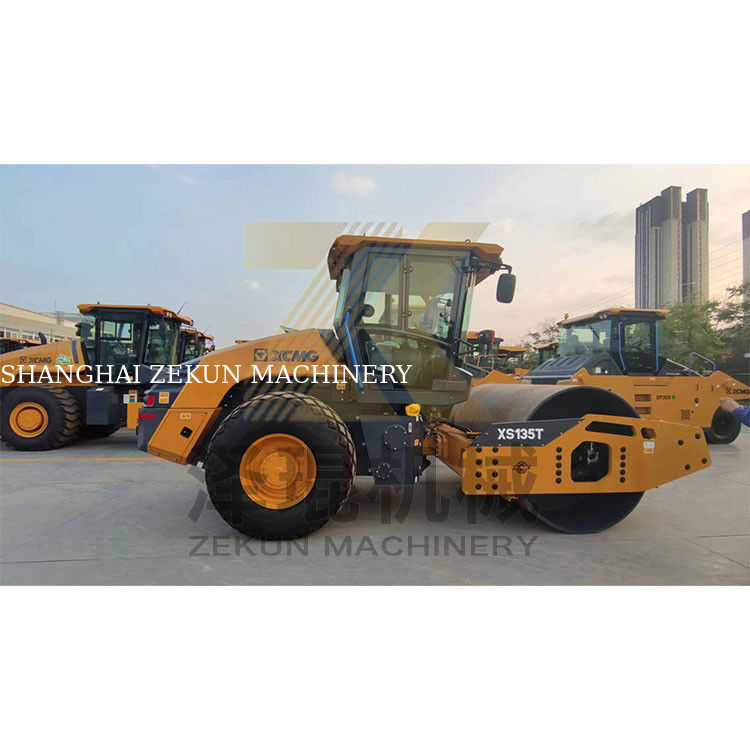 13Ton XCMG XS135T Full Hydraulic Drum Roller EU Stage V Thiết bị