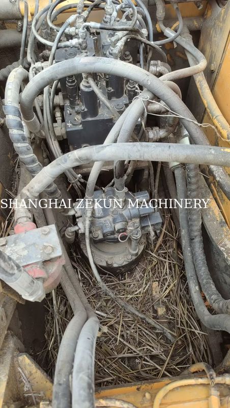 2015 Hyundai R150-9 Excavator với búa và 5.300 giờ làm việc tăng năng suất