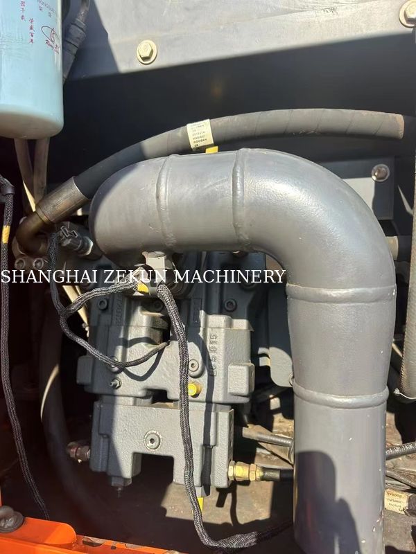 Doosan DX150W-9C Excavator 15 tấn loại bánh xe bán