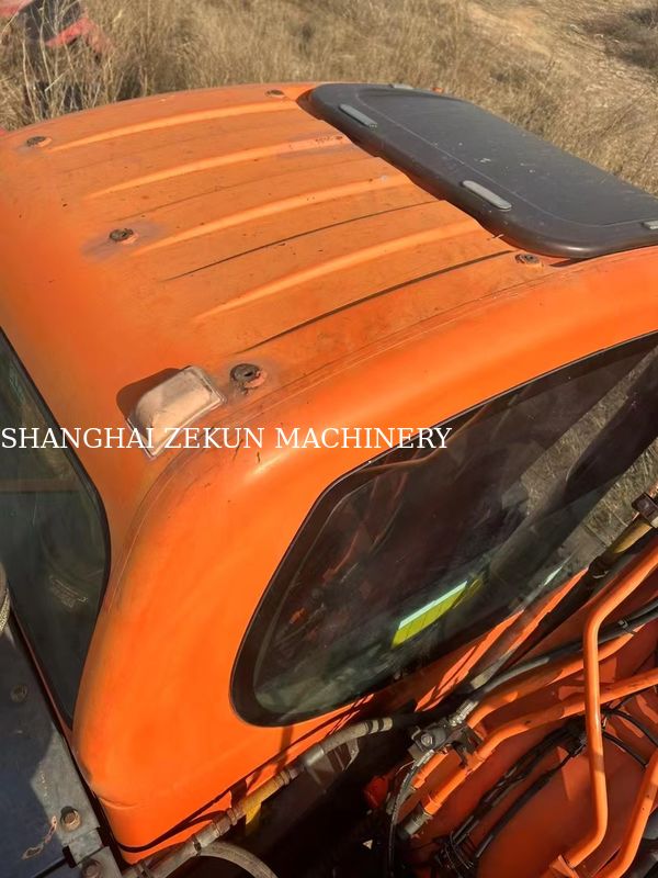 Doosan DX150W-9C Excavator 15 tấn loại bánh xe bán