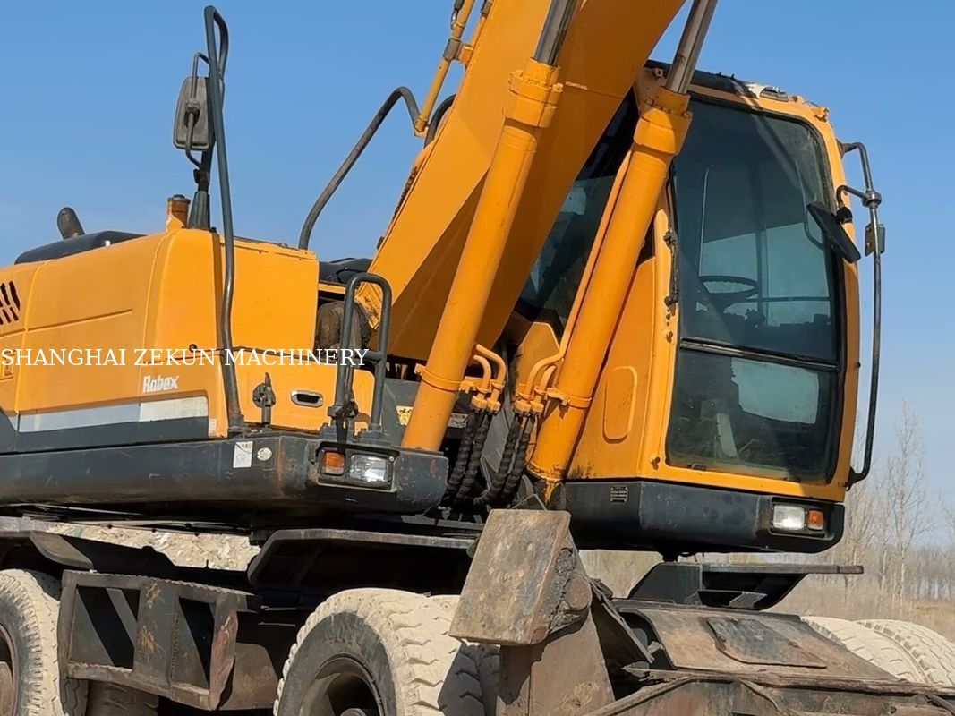 2014 Hyundai R210W-9 21 Tons Wheel Excavator hoàn hảo cho các dự án xây dựng