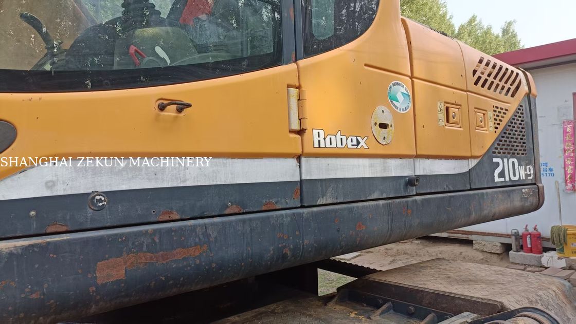 Hyundai R210W-9 máy đào bánh 330 L dung lượng bể nhiên liệu và van thủy lực