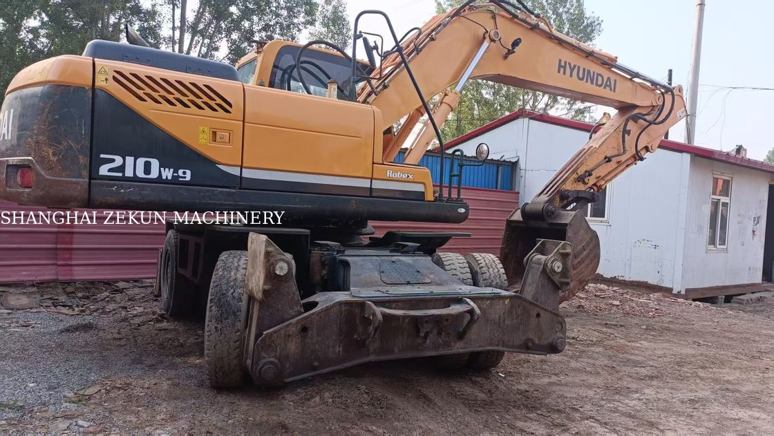 Hyundai R210W-9 máy đào bánh 330 L dung lượng bể nhiên liệu và van thủy lực