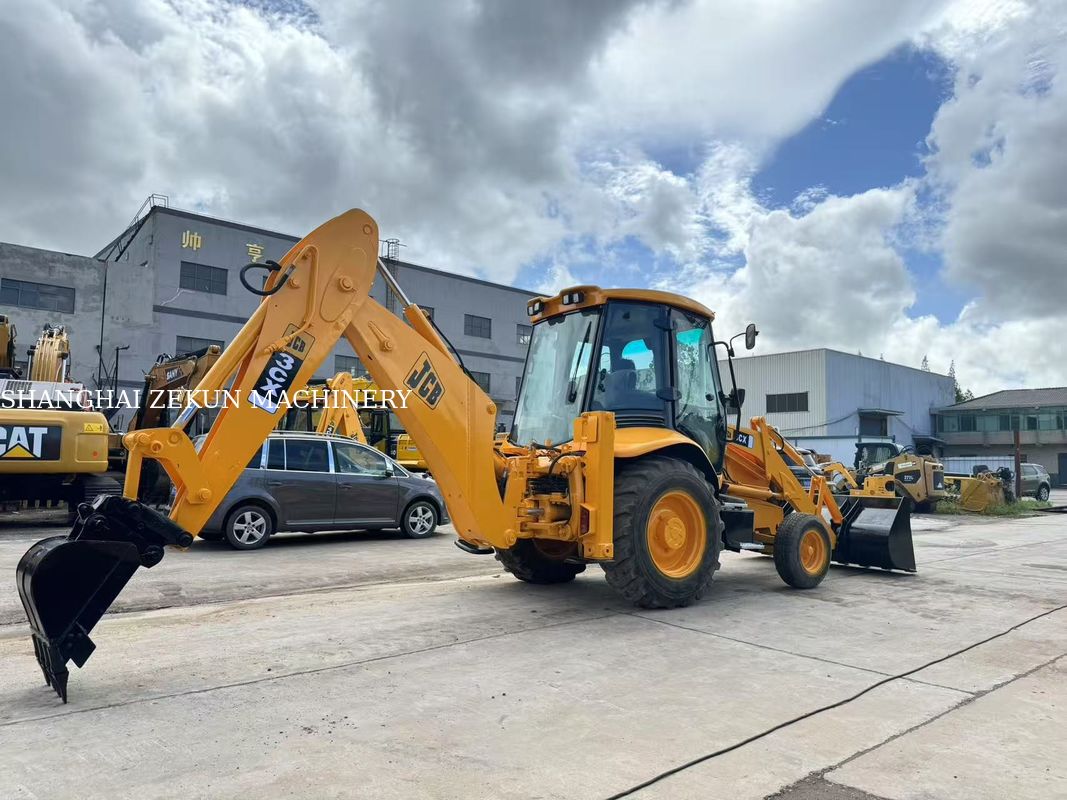 Máy xúc lật JCB 3CX năm 2001 với lưu lượng hệ thống thủy lực 95 L/phút