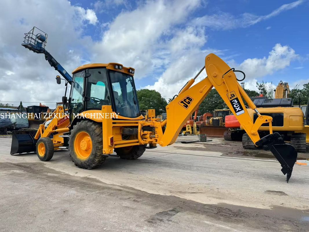 Máy xúc lật JCB 3CX năm 2001 với lưu lượng hệ thống thủy lực 95 L/phút