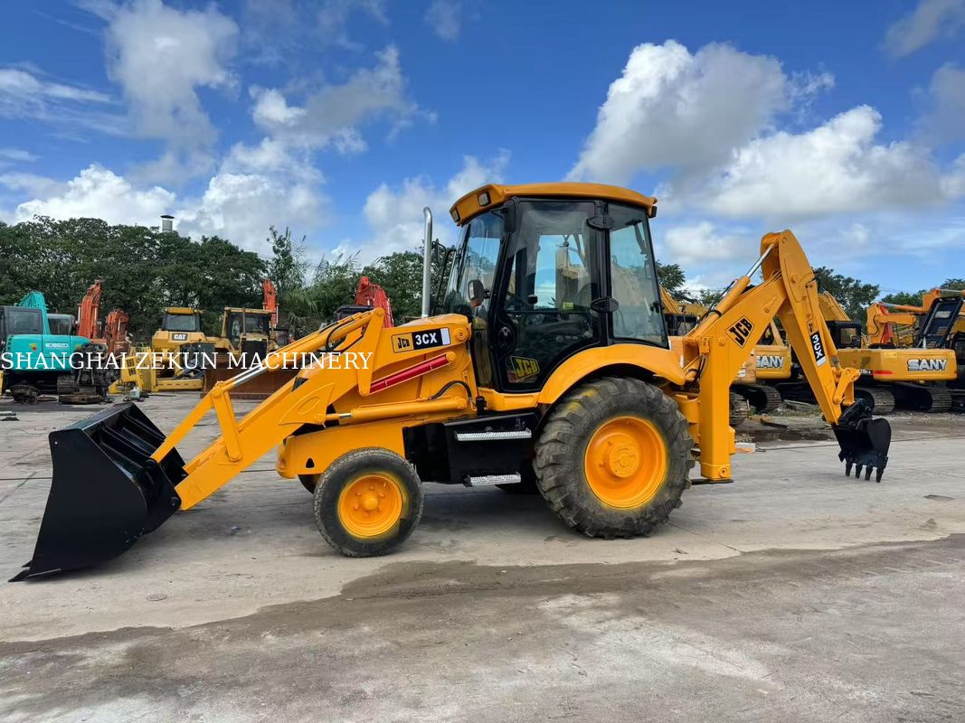 Máy xúc lật JCB 3CX năm 2001 với lưu lượng hệ thống thủy lực 95 L/phút