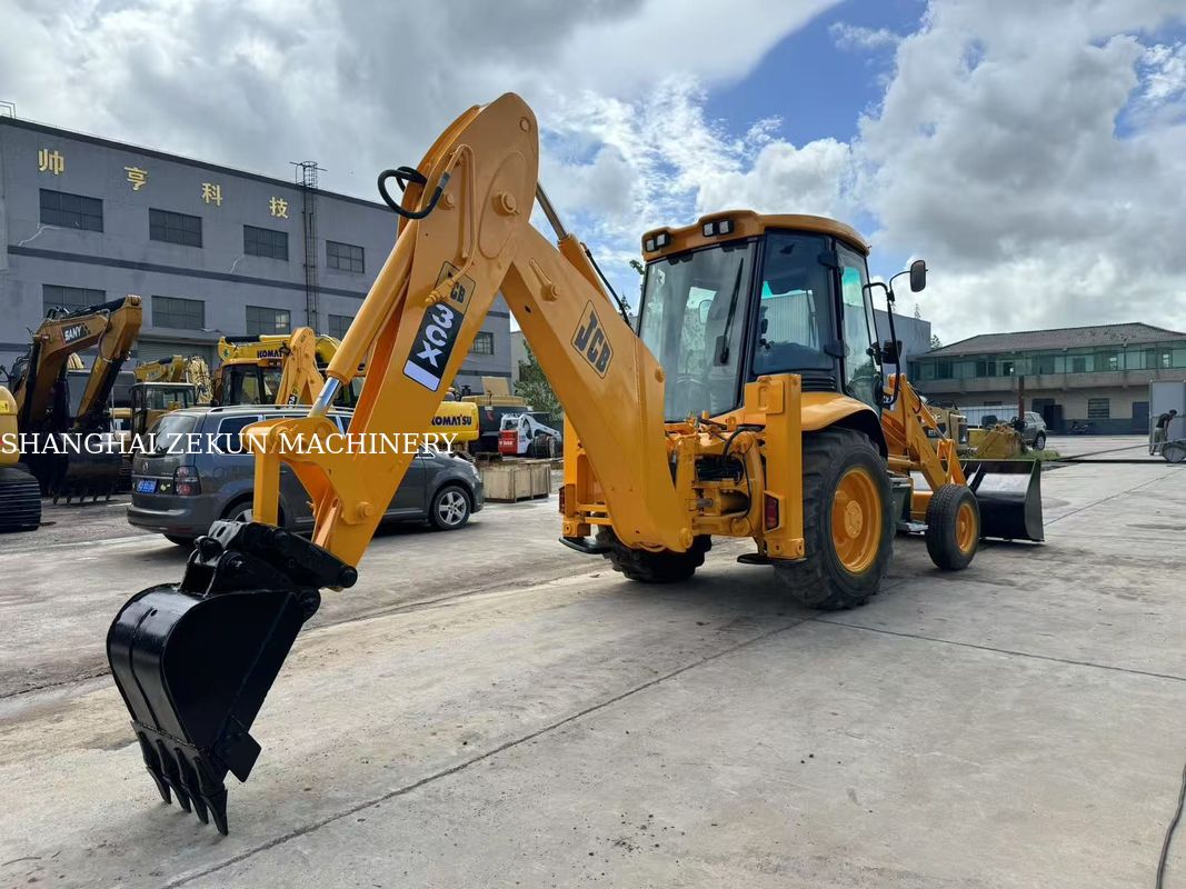 Máy xúc lật JCB 3CX năm 2001 với lưu lượng hệ thống thủy lực 95 L/phút