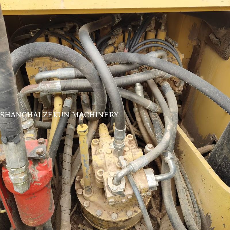 Máy xúc CAT 320D năm 2016, hạng 20 tấn, với động cơ CAT C6.4 ACERT, độ sâu đào tối đa 680 mm