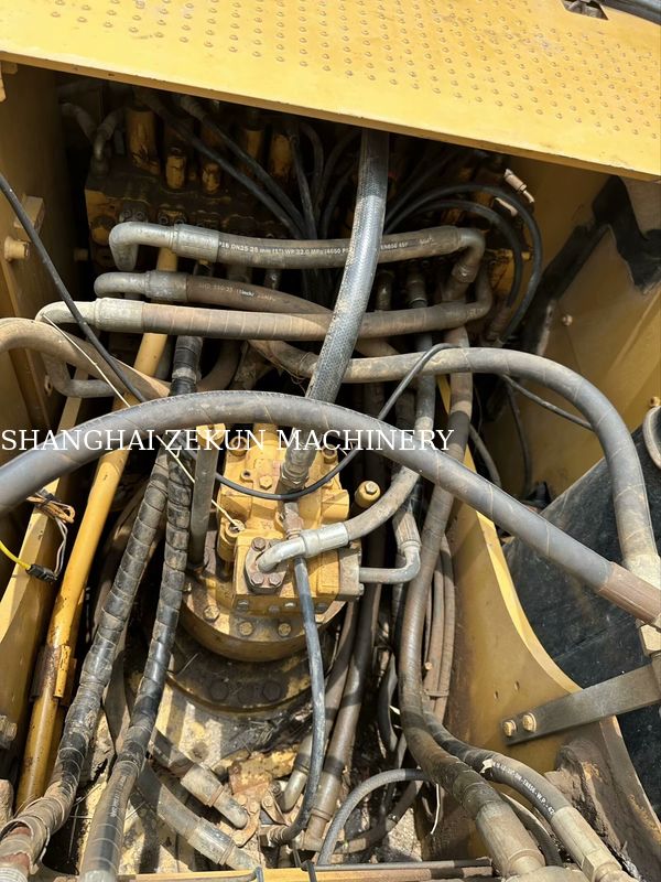 Máy xúc CAT 320D2 năm 2014, 10.812 giờ hoạt động và Tốc độ dòng thủy lực hiệu suất 2 × 214 L/phút, Tốc độ di chuyển 3.5 / 5.5 Km/h