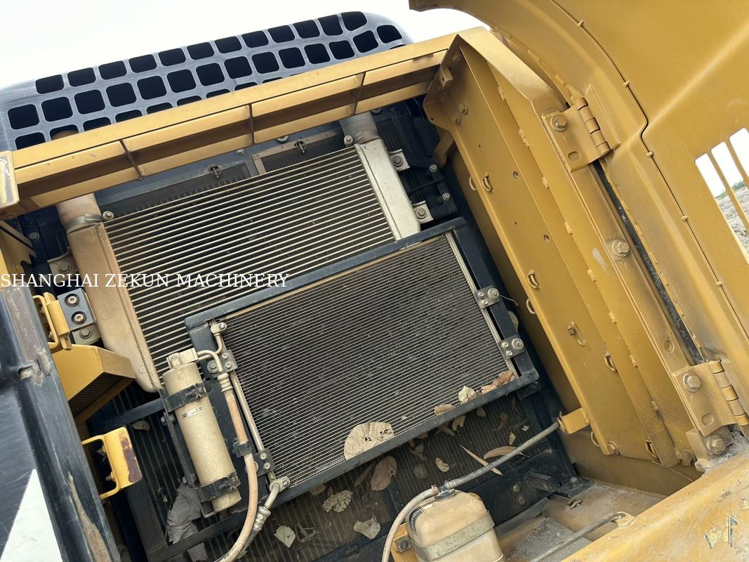 Máy xúc CAT 320D2 năm 2014, 10.812 giờ hoạt động và Tốc độ dòng thủy lực hiệu suất 2 × 214 L/phút, Tốc độ di chuyển 3.5 / 5.5 Km/h