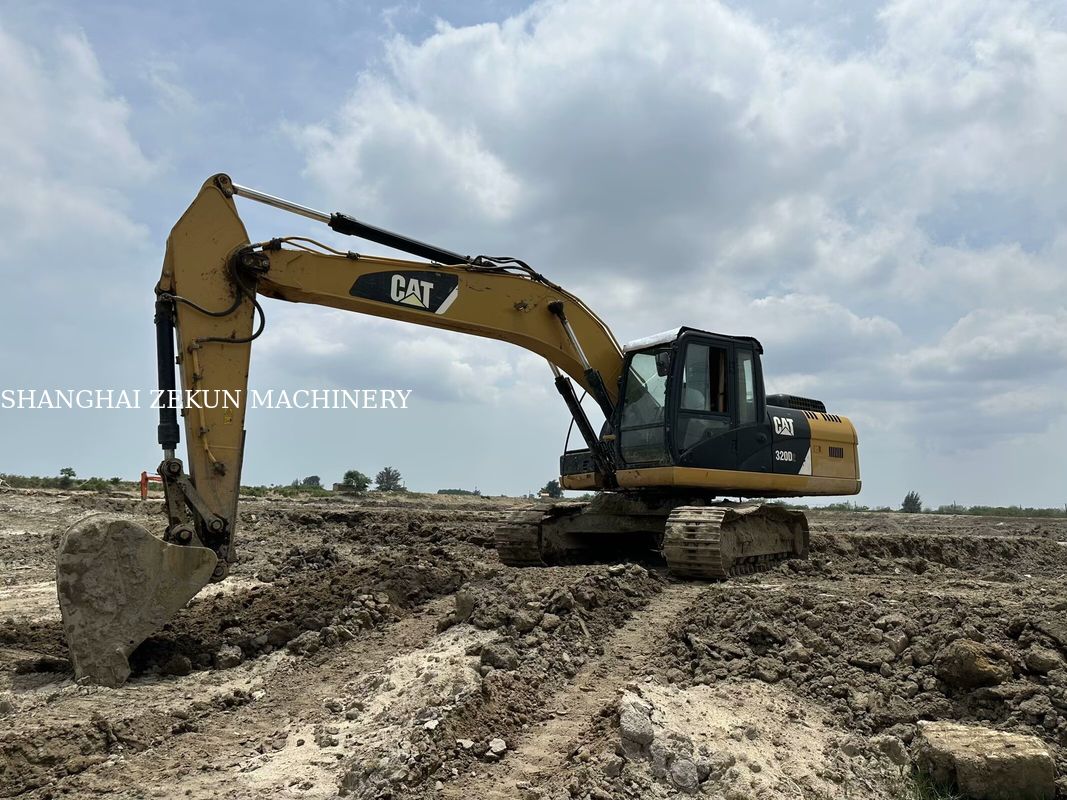 Máy xúc CAT 320D2 năm 2014, 10.812 giờ hoạt động và Tốc độ dòng thủy lực hiệu suất 2 × 214 L/phút, Tốc độ di chuyển 3.5 / 5.5 Km/h