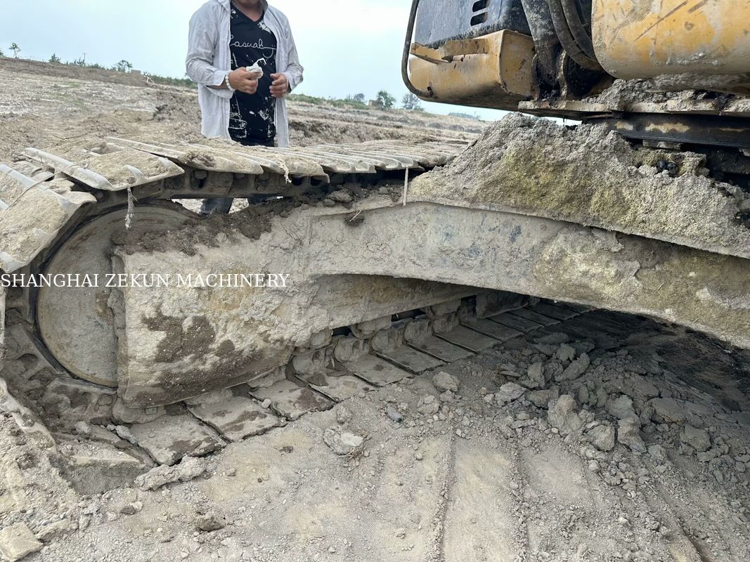 Máy xúc CAT 320D2 năm 2014, 10.812 giờ hoạt động và Tốc độ dòng thủy lực hiệu suất 2 × 214 L/phút, Tốc độ di chuyển 3.5 / 5.5 Km/h