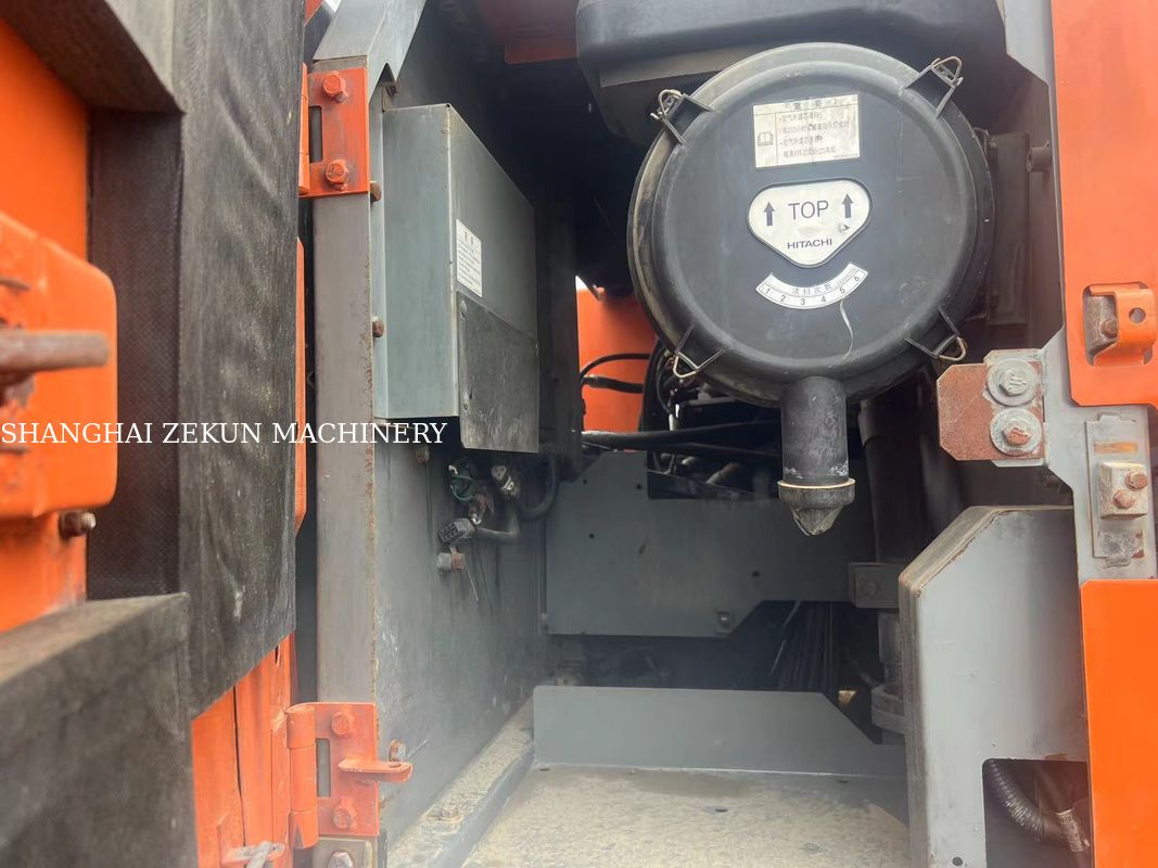 Máy xúc Hitachi ZX220-5A năm 2020, 6541 giờ hoạt động, Chiều cao đào tối đa 630 mm, Chiều sâu đào tối đa 670 mm, Dành cho các công việc nặng