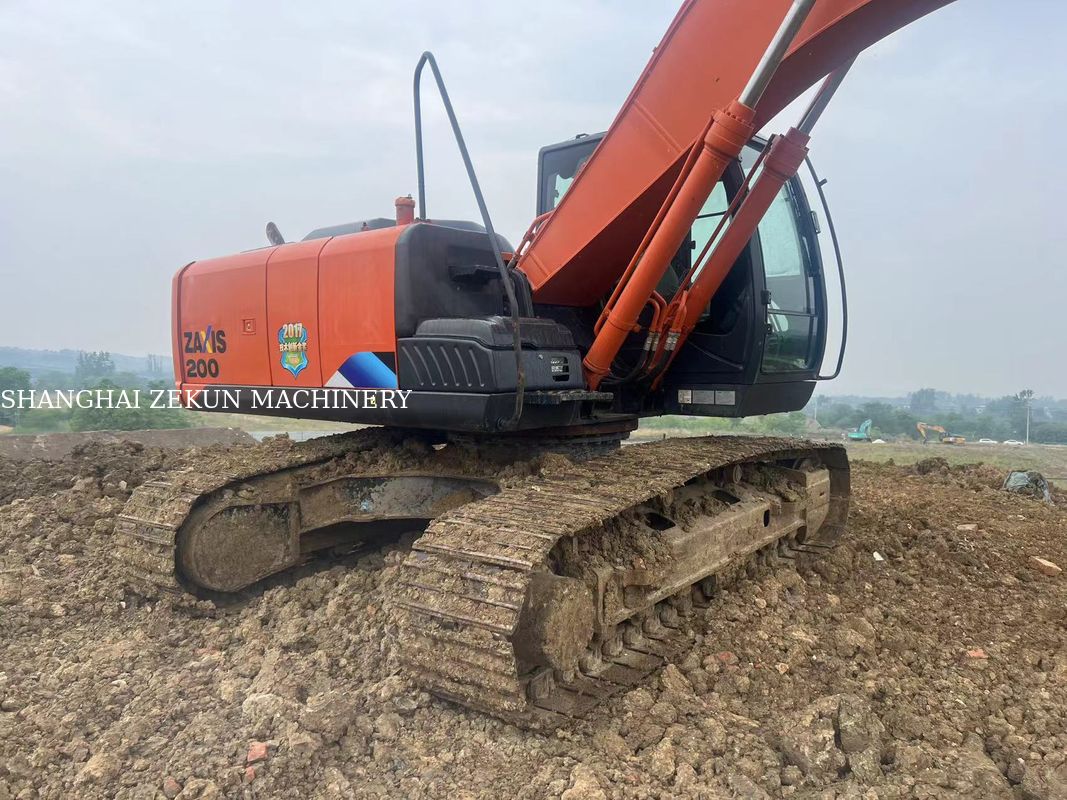 Máy xúc Hitachi ZX220-5A năm 2020, 6541 giờ hoạt động, Chiều cao đào tối đa 630 mm, Chiều sâu đào tối đa 670 mm, Dành cho các công việc nặng