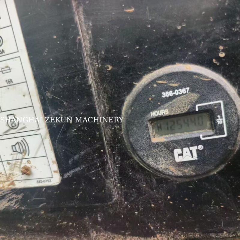 Máy xúc CAT 307E2 2017 12544 giờ Chiều cao đổ tối đa 070 mm Áp suất thủy lực 28 MPa