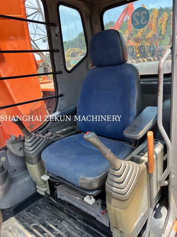 Hitachi ZX120-6 Excavator 14165hrs cho nhu cầu kinh doanh Chất chứa nhiên liệu Capacity 240 L Hydraulic Pressure 34.3 MPa