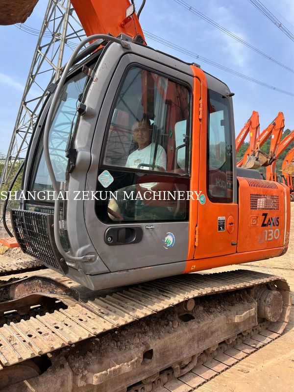 Máy xúc Hitachi ZX130-6 đã qua sử dụng với 11053 giờ hoạt động, chiều dài cần 4.6m, áp suất thủy lực 34.3 MPa