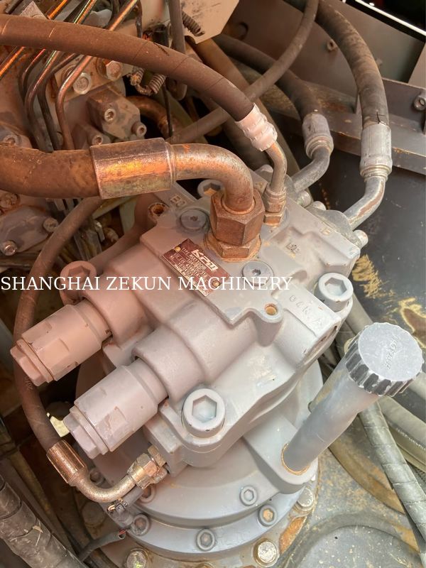 Máy xúc Hitachi ZX200-3G đã qua sử dụng với 11050 giờ hoạt động, chiều dài tay cần 2.94 m, chiều dài cần 5.7 m