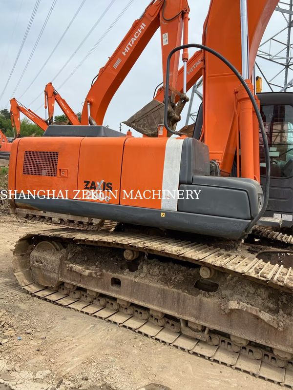 Máy xúc Hitachi ZX200-3G đã qua sử dụng với 11050 giờ hoạt động, chiều dài tay cần 2.94 m, chiều dài cần 5.7 m
