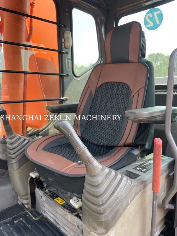 Máy xúc Hitachi ZX200-3G 11056 giờ Tốc độ di chuyển 3.5 / 5.5 km/h