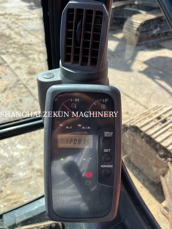 Máy xúc Hitachi ZX200-3G 12081 giờ Tốc độ di chuyển 3.5 / 5.5 Km/h Tính năng Cabin Màn hình đa chức năng