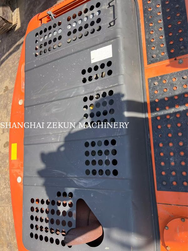 Máy xúc Hitachi ZX200-3G 12081 giờ Tốc độ di chuyển 3.5 / 5.5 Km/h Tính năng Cabin Màn hình đa chức năng