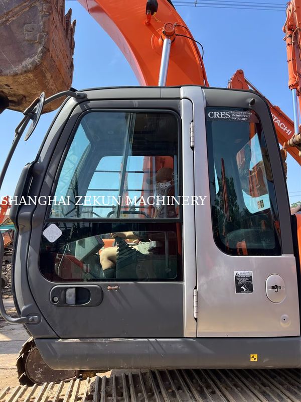 Máy xúc Hitachi ZX200-3G 12081 giờ Tốc độ di chuyển 3.5 / 5.5 Km/h Tính năng Cabin Màn hình đa chức năng