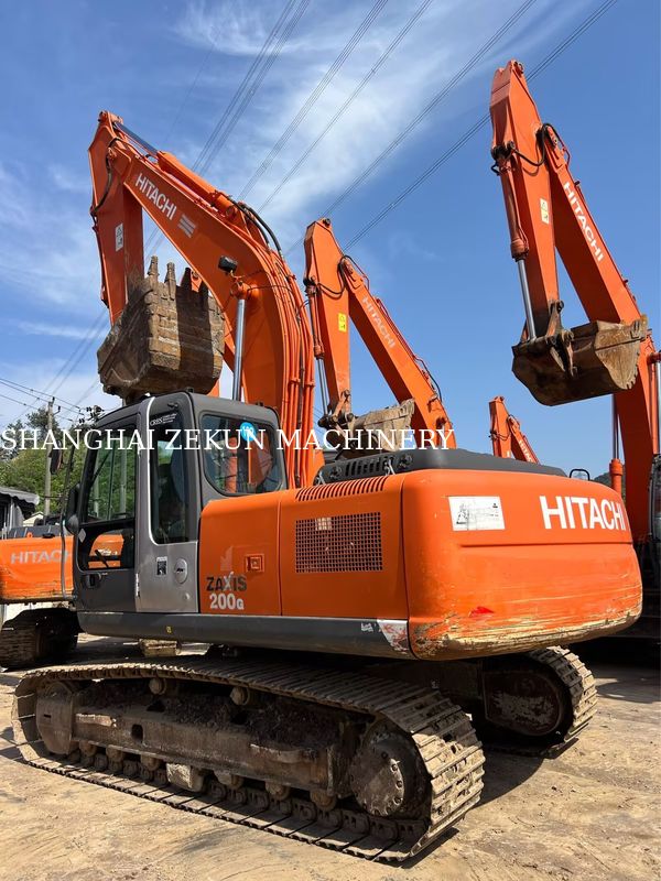 Máy xúc Hitachi ZX200-3G 12081 giờ Tốc độ di chuyển 3.5 / 5.5 Km/h Tính năng Cabin Màn hình đa chức năng