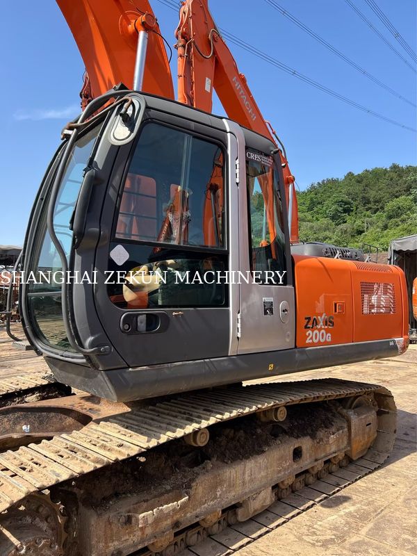 Máy xúc Hitachi ZX200-3G 12081 giờ Tốc độ di chuyển 3.5 / 5.5 Km/h Tính năng Cabin Màn hình đa chức năng