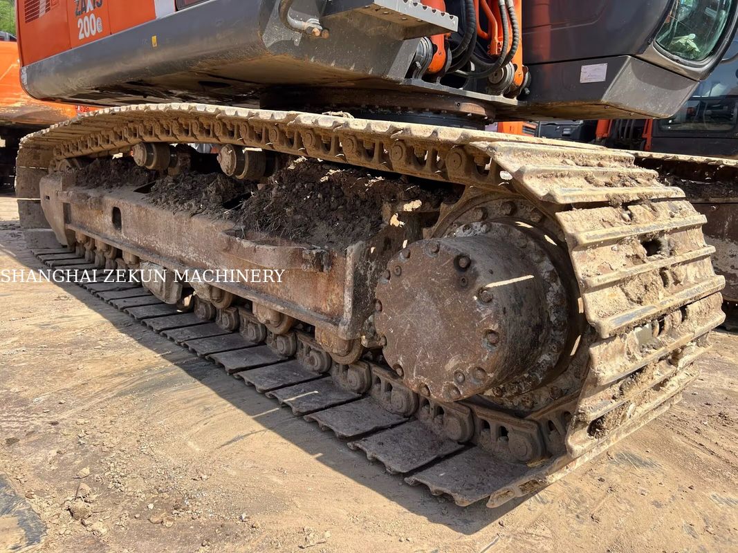 Máy xúc Hitachi ZX200-3G 12081 giờ Tốc độ di chuyển 3.5 / 5.5 Km/h Tính năng Cabin Màn hình đa chức năng