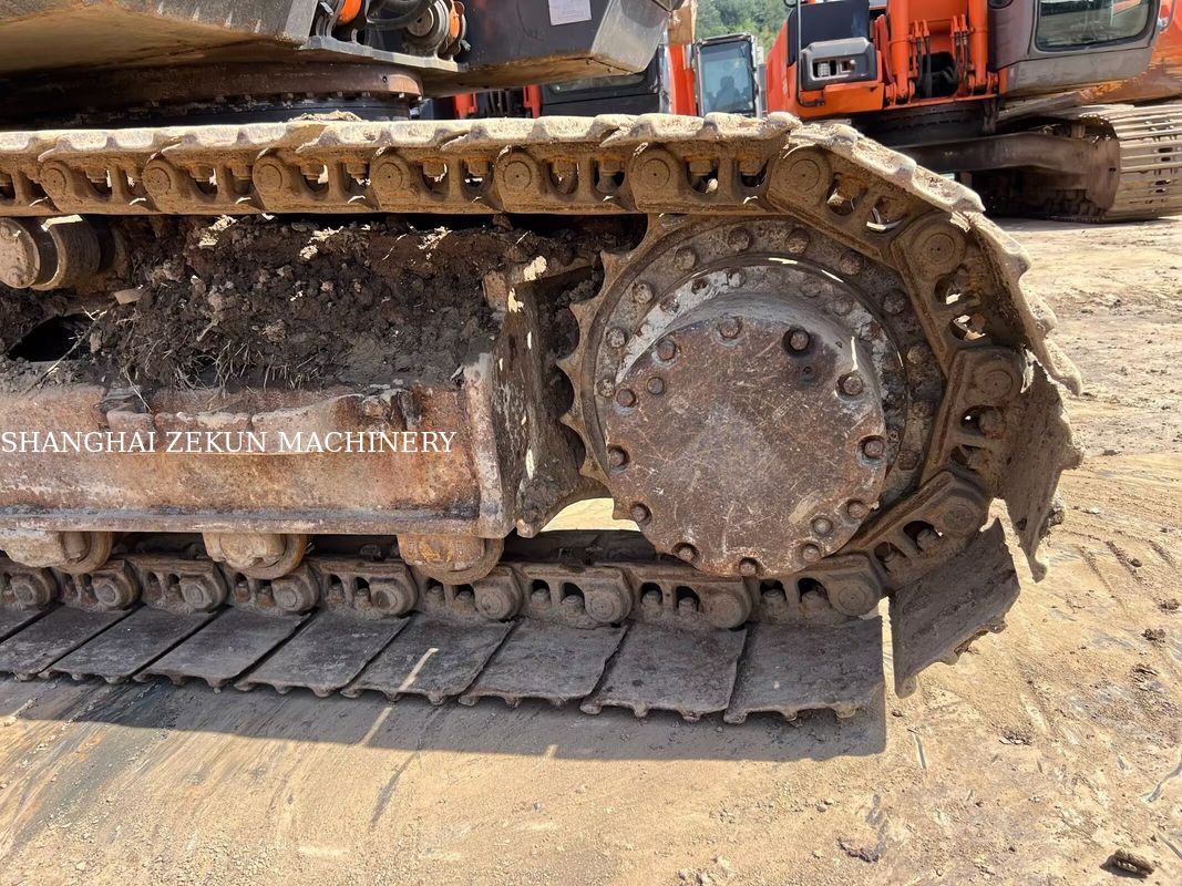 Máy xúc Hitachi ZX200-3G 12081 giờ Tốc độ di chuyển 3.5 / 5.5 Km/h Tính năng Cabin Màn hình đa chức năng