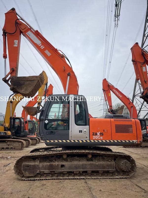 11051 giờ Máy xúc Hitachi ZX200-3G với dung tích gầu 0.8 – 1.0 M3